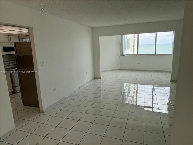 7135 Collins Ave 912, Miami Beach, FL 33141