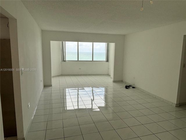 7135 Collins Ave 912, Miami Beach, FL 33141