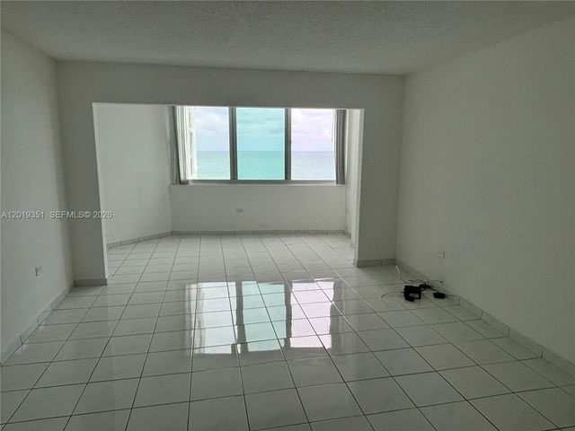 7135 Collins Ave 912, Miami Beach, FL 33141
