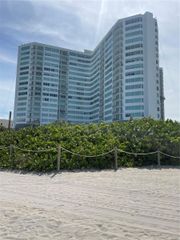7135 Collins Ave 912, Miami Beach, FL 33141