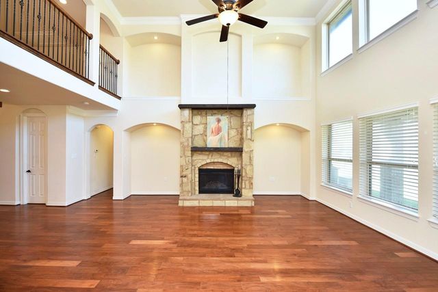 6010 Crystal Water Drive, Richmond, TX 77406