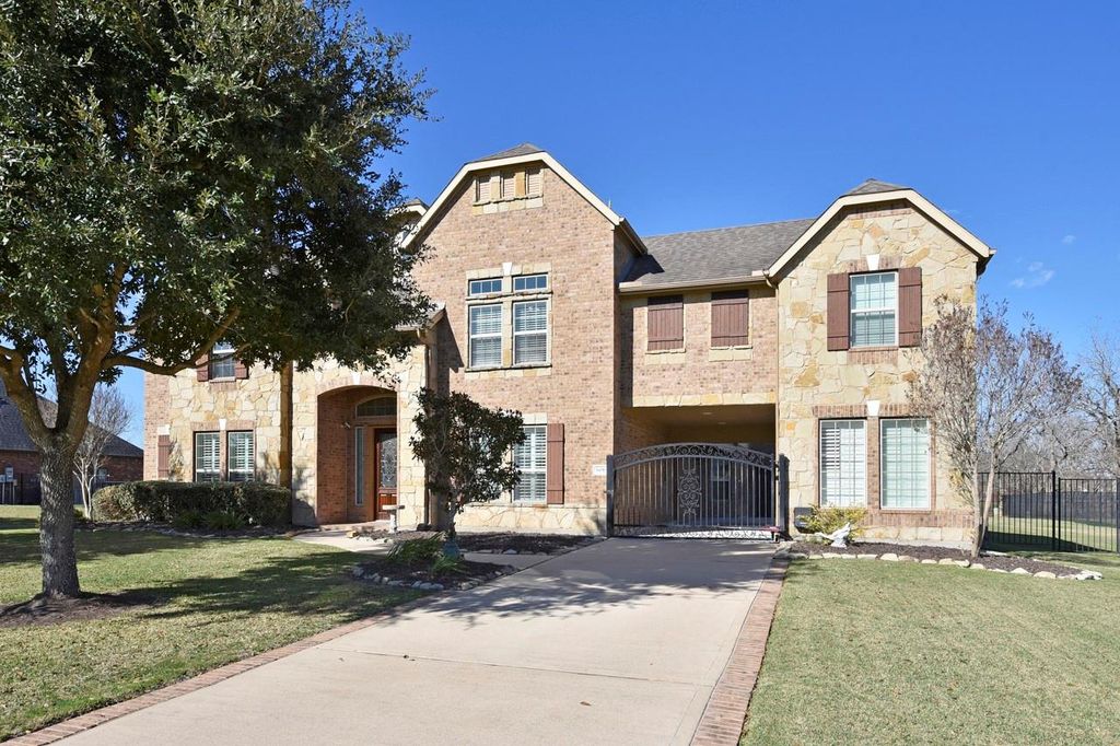 6010 Crystal Water Drive, Richmond, TX 77406