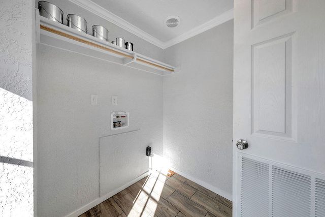 203 N 10th Street, Carlsbad, NM 88220