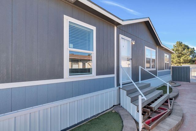 203 N 10th Street, Carlsbad, NM 88220