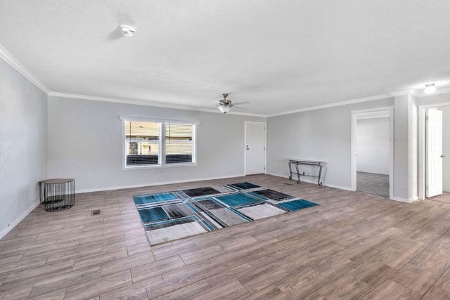 203 N 10th Street, Carlsbad, NM 88220