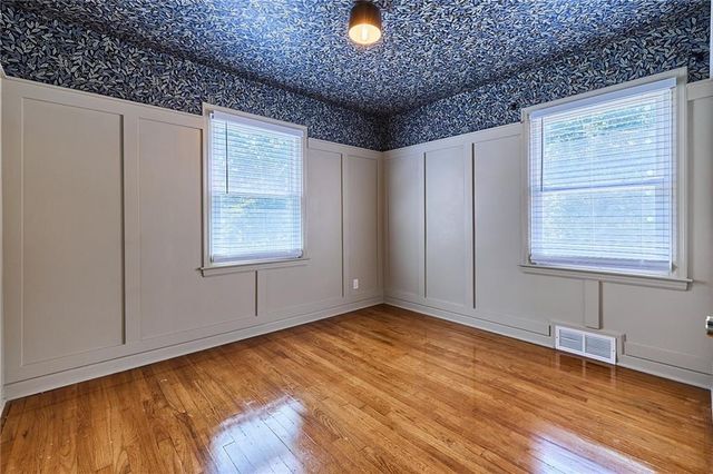 4401 W 53rd Terrace, Roeland Park, KS 66205