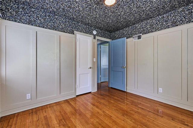4401 W 53rd Terrace, Roeland Park, KS 66205
