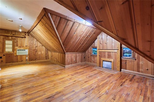 4401 W 53rd Terrace, Roeland Park, KS 66205