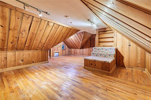 4401 W 53rd Terrace, Roeland Park, KS 66205