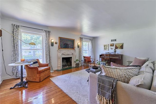 4401 W 53rd Terrace, Roeland Park, KS 66205