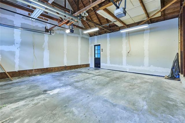 4401 W 53rd Terrace, Roeland Park, KS 66205