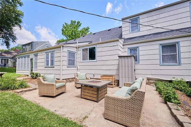 4401 W 53rd Terrace, Roeland Park, KS 66205
