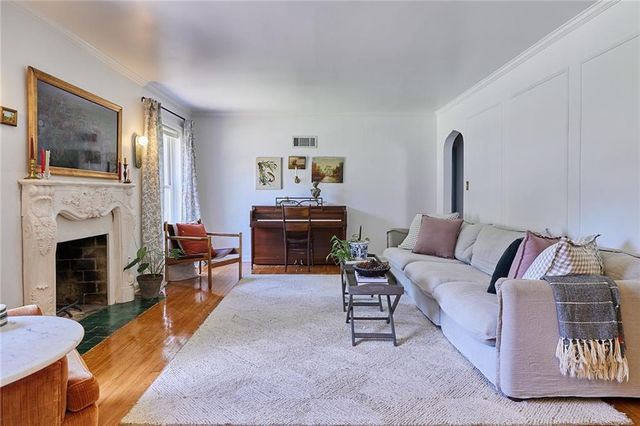 4401 W 53rd Terrace, Roeland Park, KS 66205