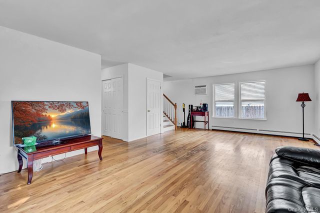 265 Forrest Avenue, Shirley, NY 11967