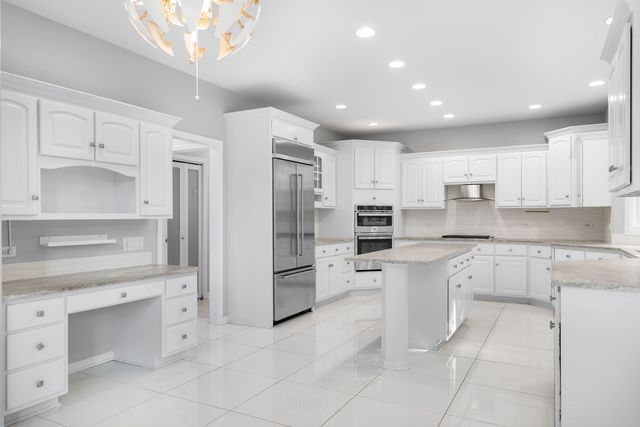 2711 Deering Bay Drive, Naperville, IL 60564