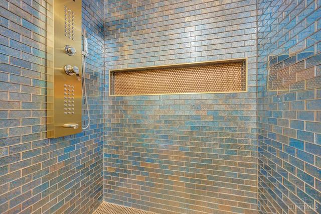 11725 Darbyshire Court, Symmes Twp, OH 45140