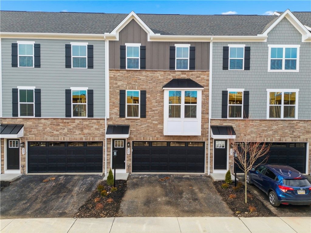 339 Telluride Lane, Cranberry Twp, PA 16066