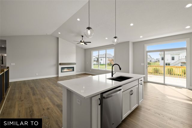726 NE Crossing Oaks Drive, Ankeny, IA 50021