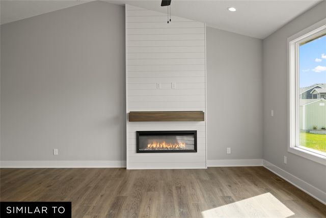 726 NE Crossing Oaks Drive, Ankeny, IA 50021