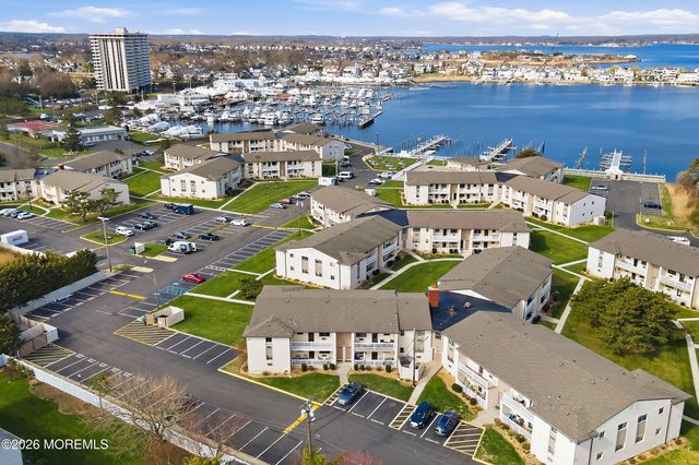 35 Wharfside Drive, Monmouth Beach, NJ 07750