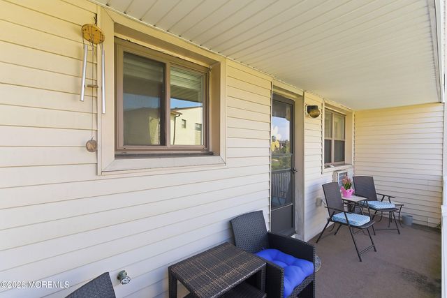 35 Wharfside Drive, Monmouth Beach, NJ 07750