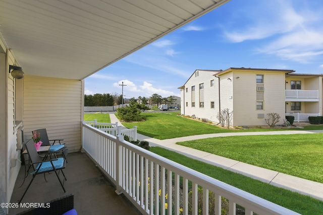 35 Wharfside Drive, Monmouth Beach, NJ 07750