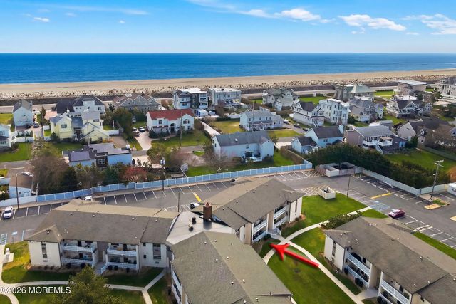 35 Wharfside Drive, Monmouth Beach, NJ 07750