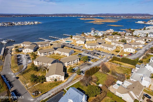 35 Wharfside Drive, Monmouth Beach, NJ 07750