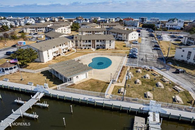 35 Wharfside Drive, Monmouth Beach, NJ 07750