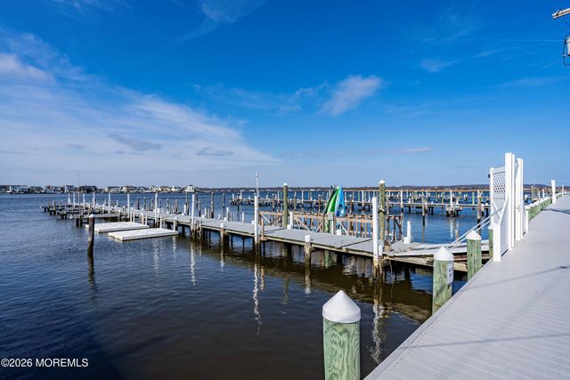 35 Wharfside Drive, Monmouth Beach, NJ 07750