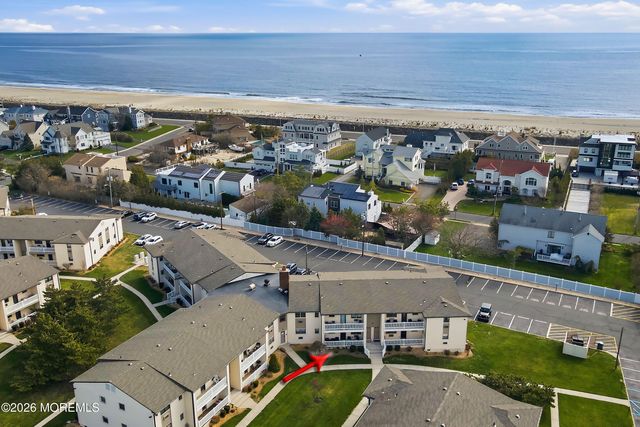 35 Wharfside Drive, Monmouth Beach, NJ 07750
