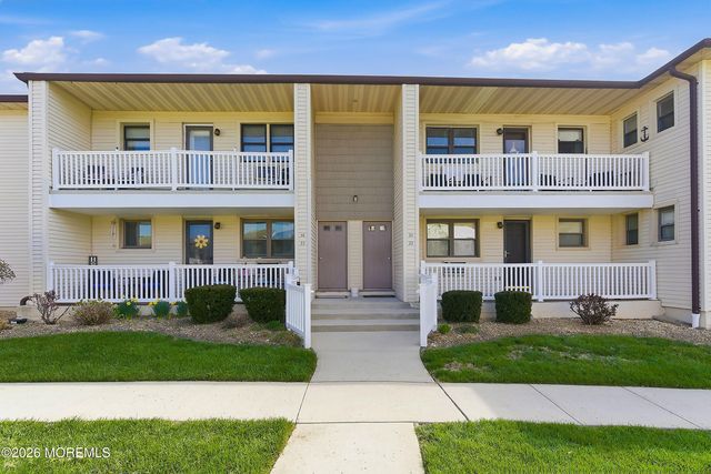 35 Wharfside Drive, Monmouth Beach, NJ 07750