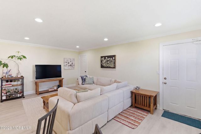 35 Wharfside Drive, Monmouth Beach, NJ 07750