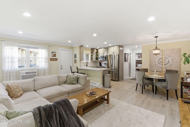 35 Wharfside Drive, Monmouth Beach, NJ 07750