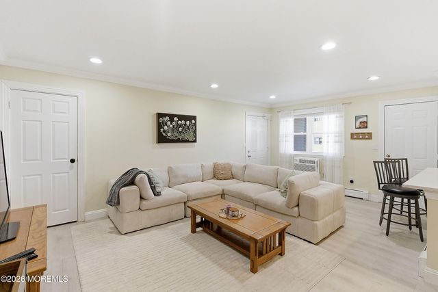 35 Wharfside Drive, Monmouth Beach, NJ 07750