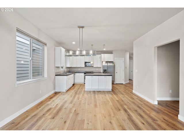 15852 Se TALLINA Dr, Damascus, OR 97089