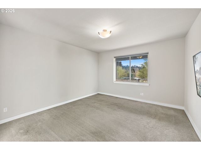 15852 Se TALLINA Dr, Damascus, OR 97089