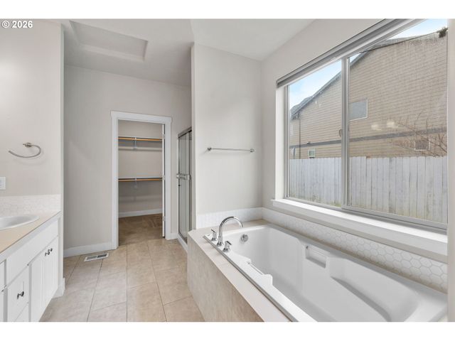 15852 Se TALLINA Dr, Damascus, OR 97089