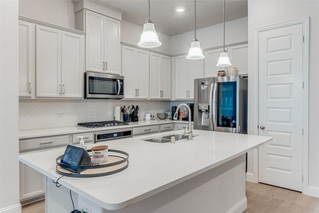 2837 Troutt Drive, Carrollton, TX 75010