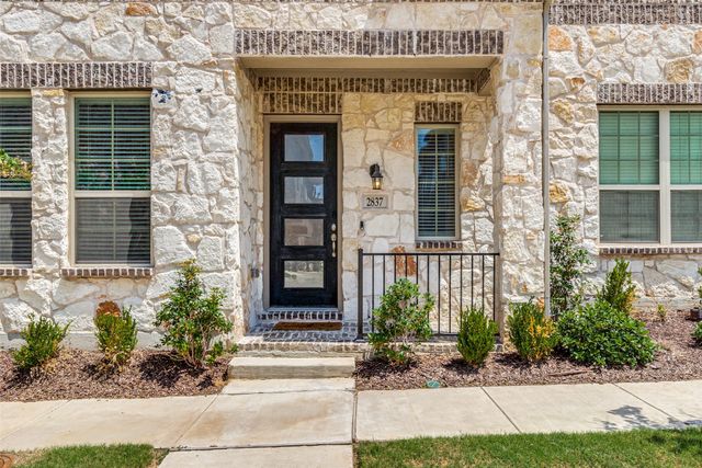 2837 Troutt Drive, Carrollton, TX 75010