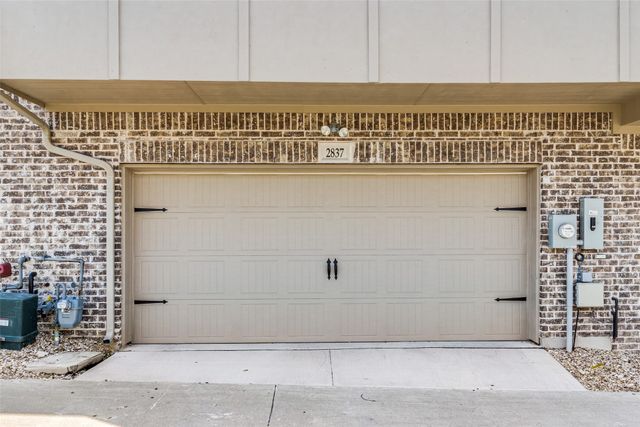 2837 Troutt Drive, Carrollton, TX 75010