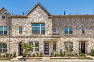 2837 Troutt Drive, Carrollton, TX 75010