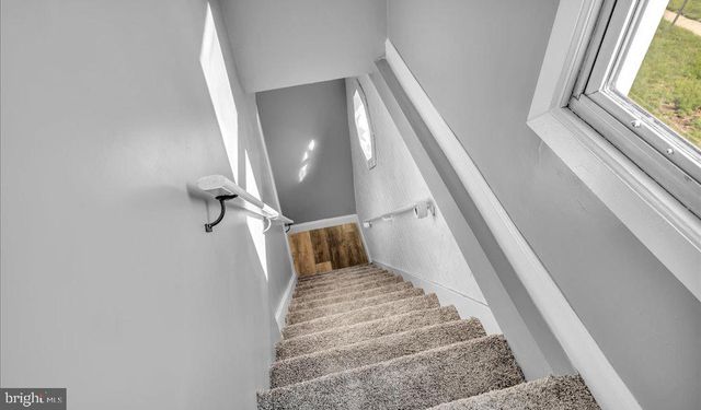 212 BROAD ST, Elmer, NJ 08318