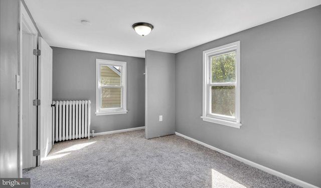 212 BROAD ST, Elmer, NJ 08318