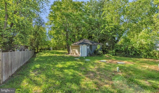 212 BROAD ST, Elmer, NJ 08318