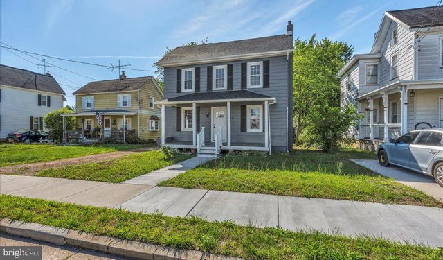 212 BROAD ST, Elmer, NJ 08318