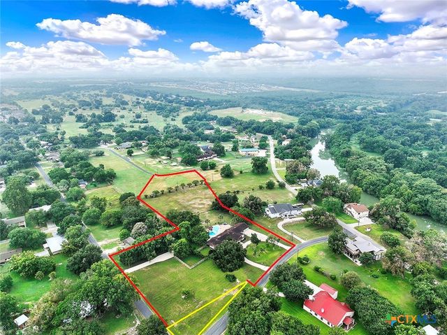 5 Augusta Drive, Seguin, TX 78155