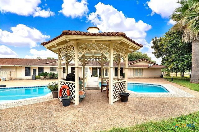 5 Augusta Drive, Seguin, TX 78155