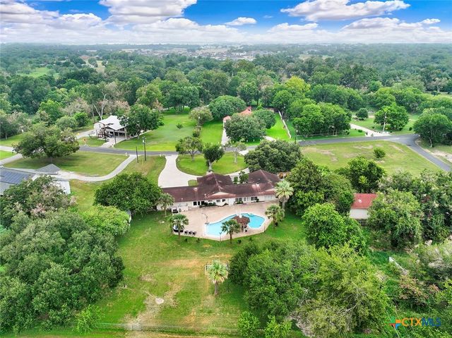 5 Augusta Drive, Seguin, TX 78155