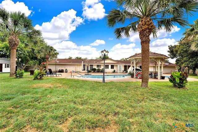 5 Augusta Drive, Seguin, TX 78155